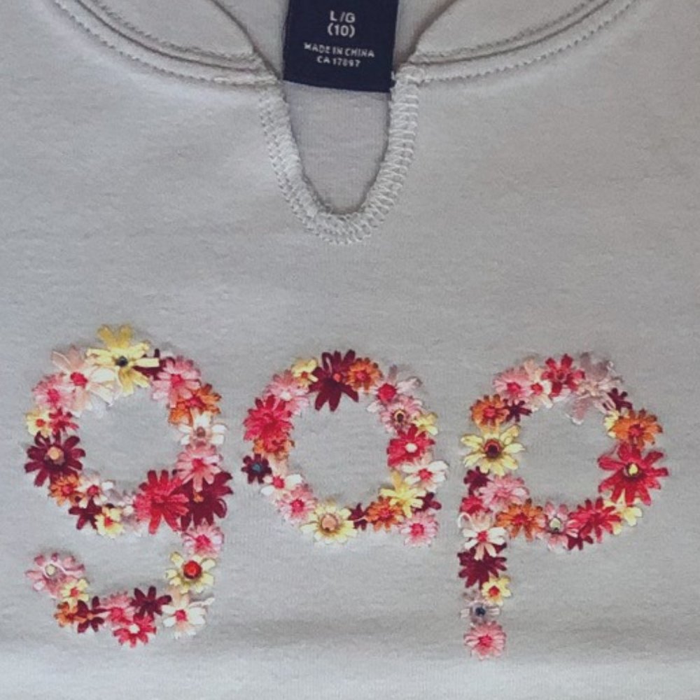 GAP Girl's embroidered T